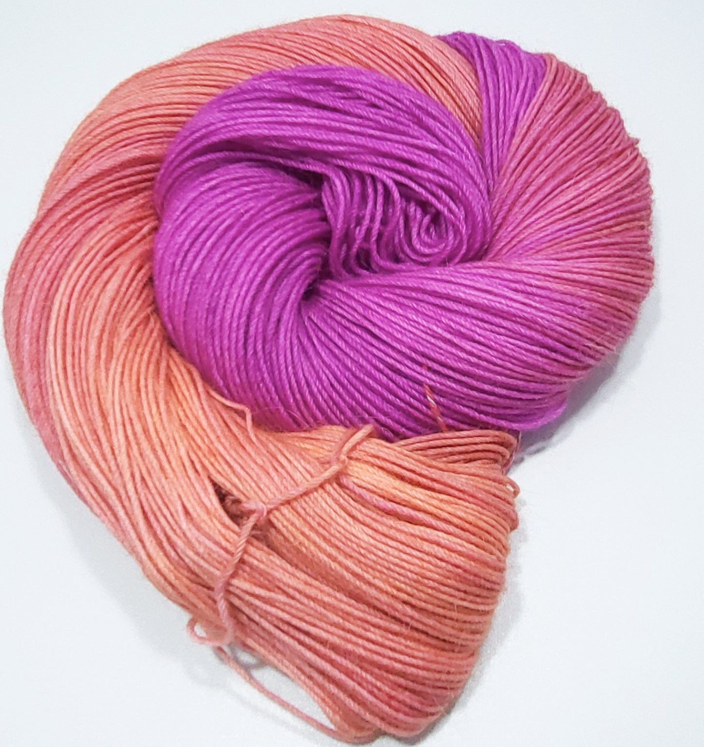 Peachy Blinder - Merino/Alpaca/Nylon